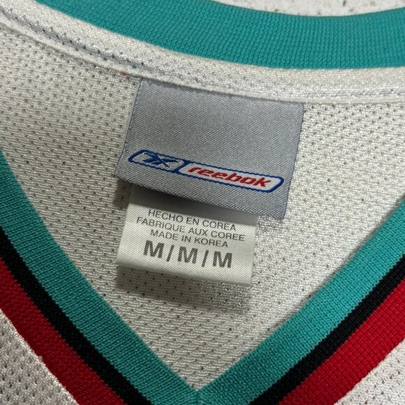 Vintage Reebok NBA Memphis Grizzlies Pau Gasol - Picture 4 of 5